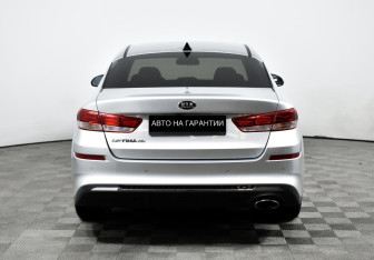 Подержанный автомобиль Kia Optima Sedan 2019 года (6 фото)