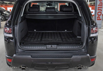 Подержанный автомобиль Land Rover Range Rover Sport 2017 года (10 фото)