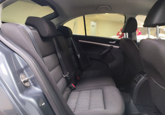 Подержанный автомобиль Skoda Octavia Liftback 2011 года (14 фото)