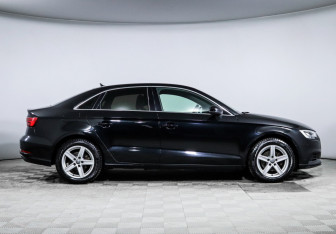 Подержанный автомобиль Audi A3 Sedan 2019 года (4 фото)