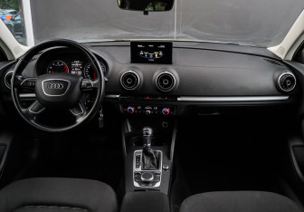 Подержанный автомобиль Audi A3 Sedan 2015 года (9 фото)