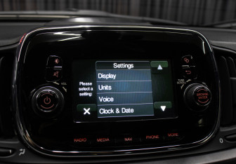 Подержанный автомобиль Fiat 500 Hatchback 2017 года (18 фото)