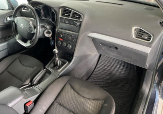 Подержанный автомобиль Citroen C4 Sedan 2013 года (11 фото)
