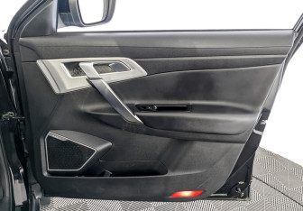 Подержанный автомобиль Geely Atlas 2018 года (24 фото)
