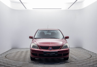 Подержанный автомобиль Mitsubishi Lancer Sedan 2006 года (2 фото)
