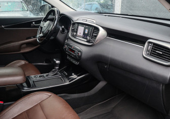 Подержанный автомобиль Kia Sorento 2019 года (7 фото)