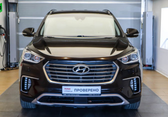 Подержанный автомобиль Hyundai Santa Fe 2017 года (2 фото)