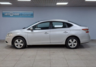 Подержанный автомобиль Nissan Sentra Sedan 2014 года (8 фото)