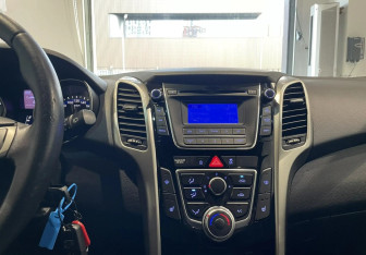Подержанный автомобиль Hyundai i30 Hatchback 2012 года (16 фото)