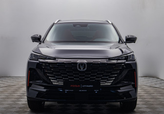 Подержанный автомобиль Changan UNI-S 2024 года (8 фото)