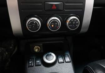 Подержанный автомобиль Nissan X-Trail 2011 года (19 фото)