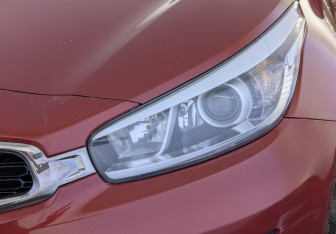 Подержанный автомобиль Kia Ceed Hatchback 2014 года (11 фото)