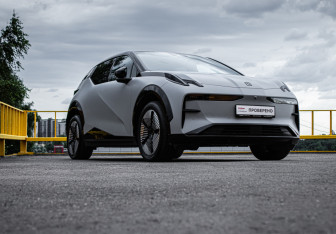 Подержанный автомобиль Zeekr X 2023 года (3 фото)