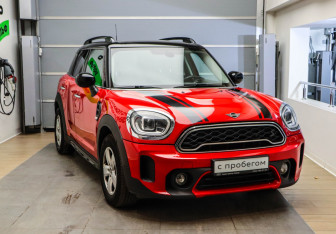 Подержанный автомобиль MINI Countryman 2020 года (3 фото)