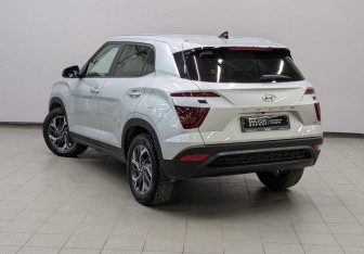Подержанный автомобиль Hyundai Creta 2022 года (24 фото)