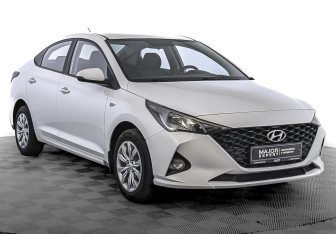 Подержанный автомобиль Hyundai Solaris Sedan 2021 года (3 фото)