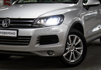 Подержанный автомобиль Volkswagen Touareg 2011 года (20 фото)