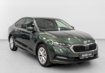 Подержанный автомобиль Skoda Octavia Liftback 2020 года (3 фото)