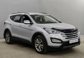 Подержанный автомобиль Hyundai Santa Fe 2013 года (3 фото)