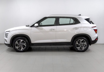 Подержанный автомобиль Hyundai Creta 2021 года (8 фото)