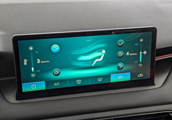 Подержанный автомобиль Kaiyi E5 2023 года (27 фото)