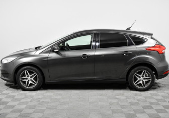 Подержанный автомобиль Ford Focus Hatchback 2019 года (3 фото)