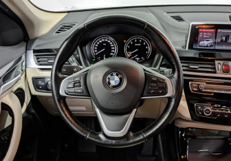 Подержанный автомобиль BMW X2 2021 года (22 фото)