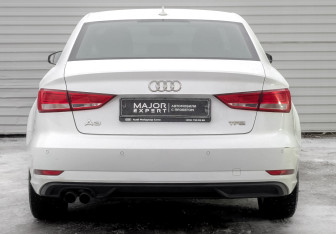Подержанный автомобиль Audi A3 Sedan 2017 года (6 фото)