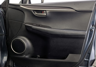 Подержанный автомобиль Lexus NX 2015 года (24 фото)
