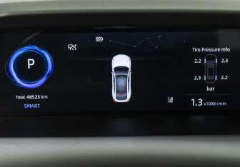 Подержанный автомобиль Changan UNI-V 2023 года (13 фото)