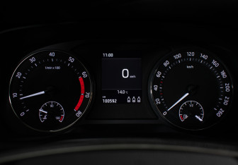 Подержанный автомобиль Skoda Octavia Liftback 2021 года (11 фото)