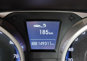 Подержанный автомобиль Hyundai ix35 2010 года (15 фото)