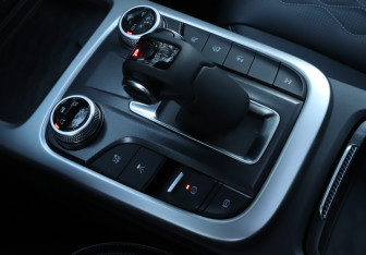 Подержанный автомобиль Tank 300 2023 года (18 фото)