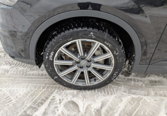 Подержанный автомобиль Audi Q7 2016 года (18 фото)