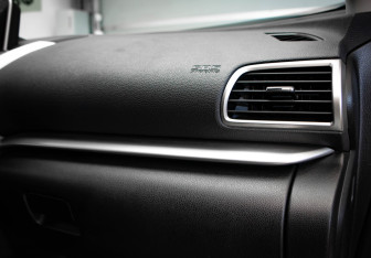 Подержанный автомобиль Mitsubishi Eclipse Cross 2018 года (26 фото)