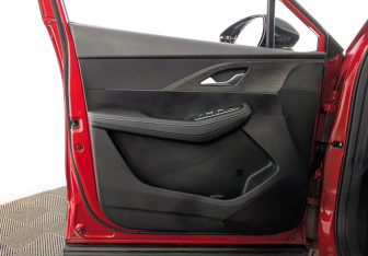 Подержанный автомобиль Omoda C5 2024 года (19 фото)