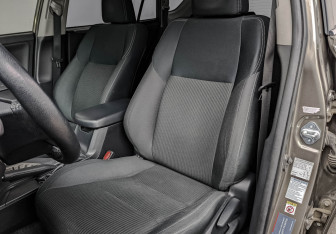 Подержанный автомобиль Toyota RAV4 2014 года (20 фото)