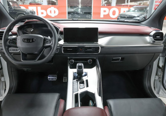 Подержанный автомобиль Geely Coolray 2019 года (14 фото)