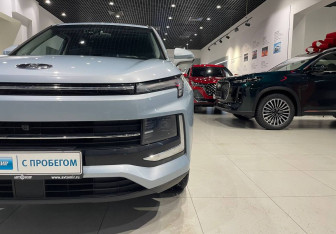 Подержанный автомобиль Москвич 3 2023 года (9 фото)