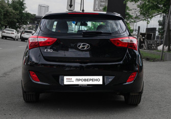 Подержанный автомобиль Hyundai i30 Hatchback 2012 года (5 фото)