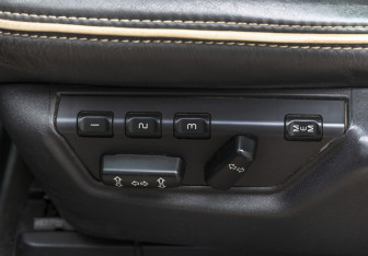 Подержанный автомобиль Volvo XC90 2013 года (23 фото)