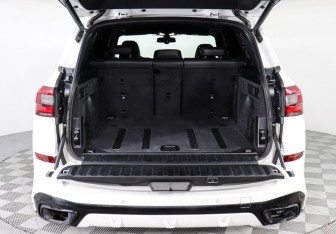 Подержанный автомобиль BMW X5 2019 года (9 фото)