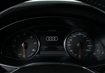 Подержанный автомобиль Audi A6 Sedan 2019 года (13 фото)