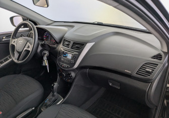 Подержанный автомобиль Hyundai Solaris Sedan 2015 года (19 фото)