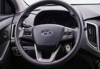 Подержанный автомобиль Hyundai Creta 2019 года (15 фото)
