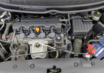 Подержанный автомобиль Honda Civic Sedan 2008 года (9 фото)