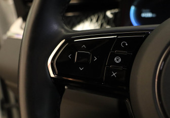 Подержанный автомобиль Zeekr 009 2023 года (11 фото)