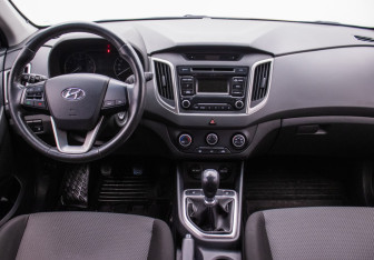 Подержанный автомобиль Hyundai Creta 2019 года (13 фото)