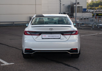Новый Toyota Camry Sedan 2024 (6 фото)