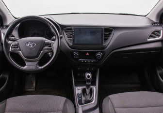 Подержанный автомобиль Hyundai Solaris Sedan 2018 года (13 фото)